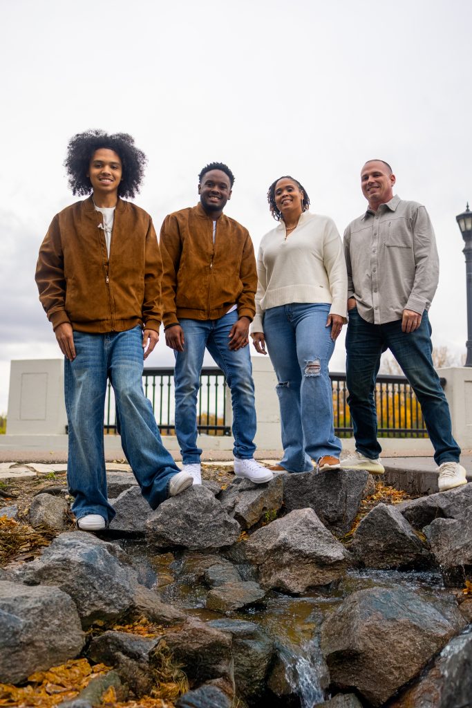 Phylecia_Family_Photos-03